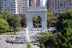 02 New York Washington Square Park With Washington Arch And Fountain From NYU Kimmel Center.jpg